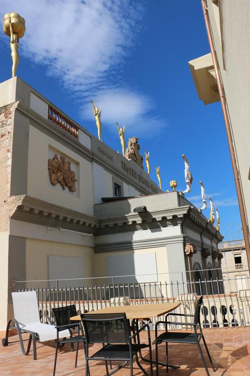 The Museum Apartments Figueras Chambre photo