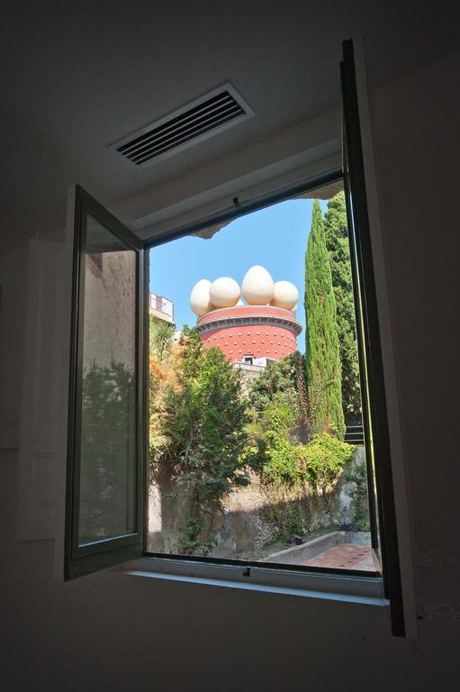 The Museum Apartments Figueras Chambre photo