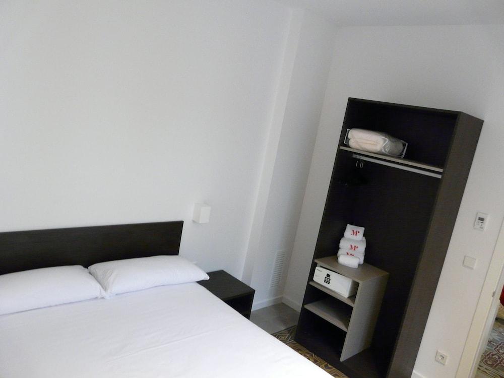 The Museum Apartments Figueras Extérieur photo